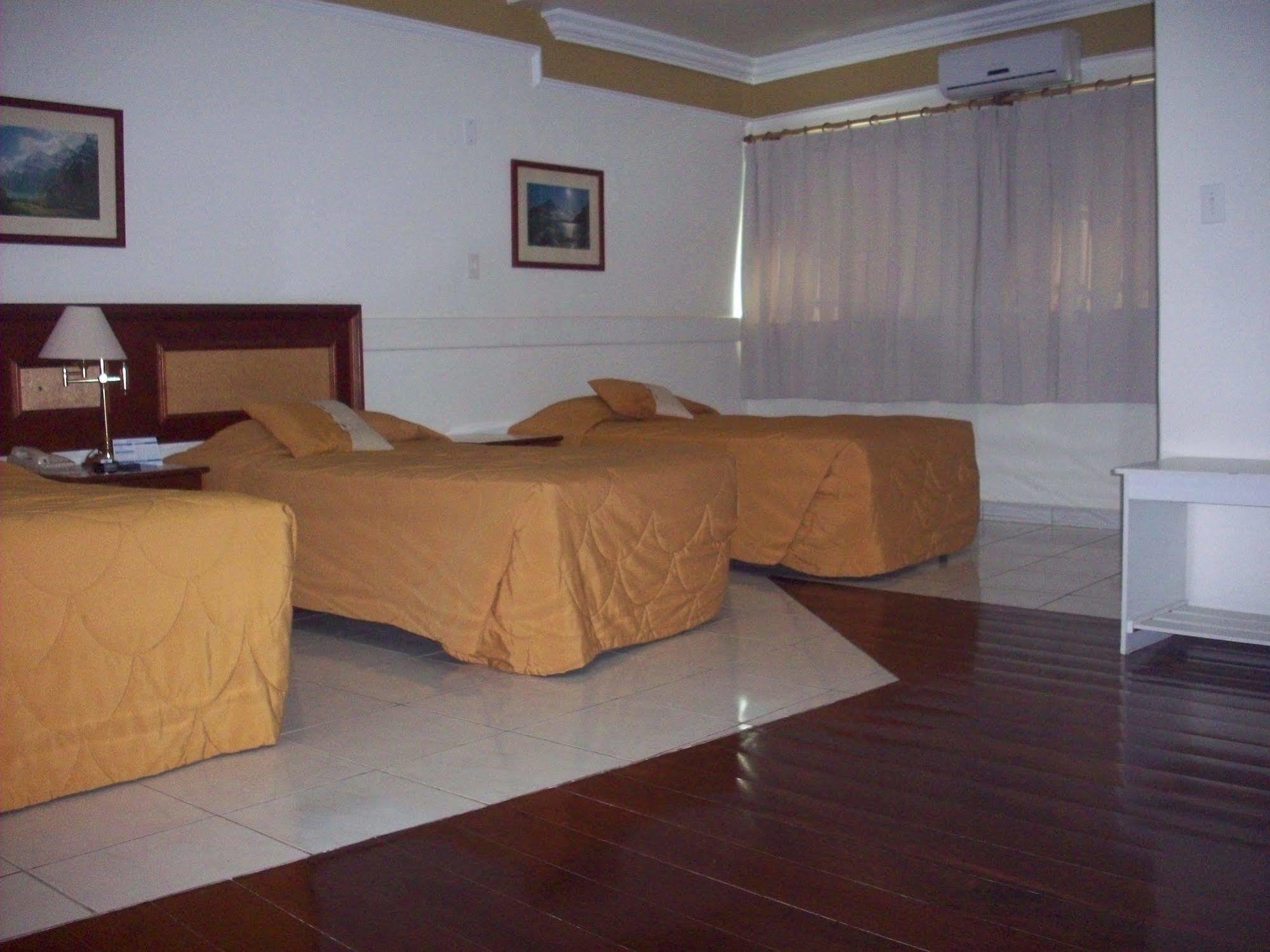 Tamareiras Park Hotel اوبيرابا المظهر الخارجي الصورة
